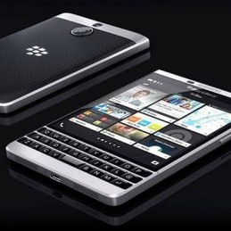  BlackBerry Passport     