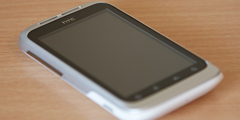   HTC Wildfire s white      
