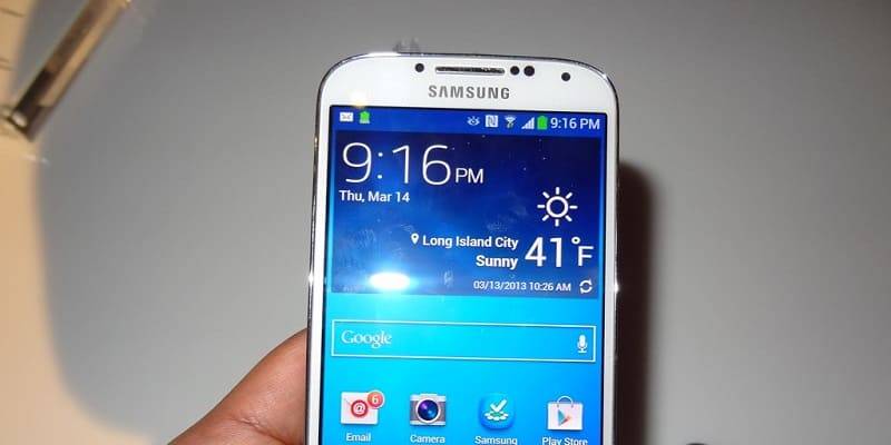     Samsung Galaxy S4 