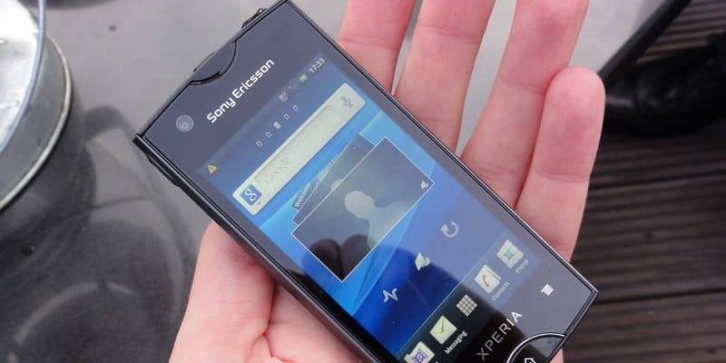 Sony Ericsson Xperia Ray:   