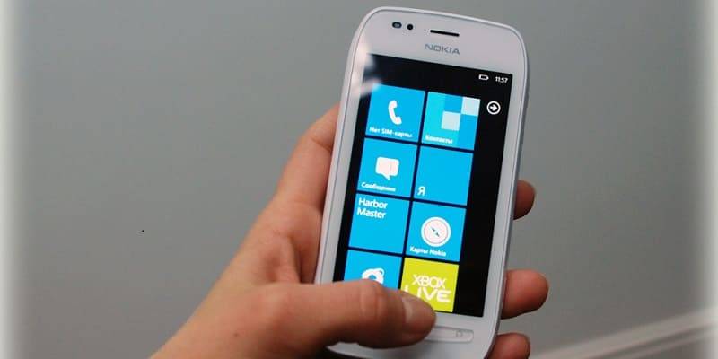  Nokia Lumia 710 -  