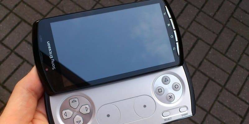    Sony Ericsson Xperia Play
