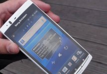  Sony Ericsson Xperia Arc S: 
