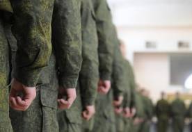 Какой телефон лучше взять в армию