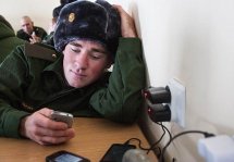 Соцсети вне закона: Госдума запретила российским военным пользоваться гаджетами