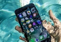Что делать, если намок телефон в воде