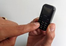 Самый маленький телефон в мире получил в новой версии лучшие характеристики