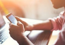 Контакт просит ввести номер телефона для валидации аккаунта