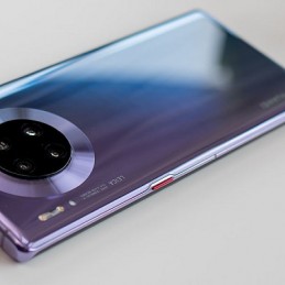 Санкции не всесильны: Huawei до сих пор остается в ТОП-3 рынка флагманских смартфонов