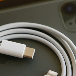 Apple доигралась с защитой природы: в Китае подали в суд за отсутствие зарядника