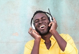 Радионаушники — что это такое и чем отличаются от Bluetooth-наушников