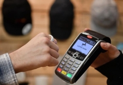 Чем можно платить на кассе через NFC, кроме смартфона