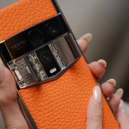 Vertu воскрешает роскошь: новый смартфон Agent Q стоит как автомобиль