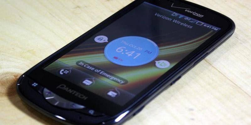 Представлена новая модель мобильного телефона Pantech Breakout с поддержкой LTE
