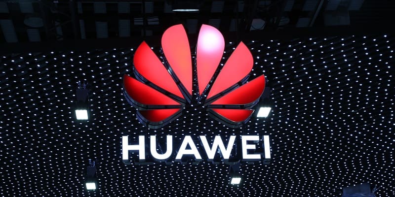 Долой диктат США: Huawei представила два самодостаточных флагманских смартфона