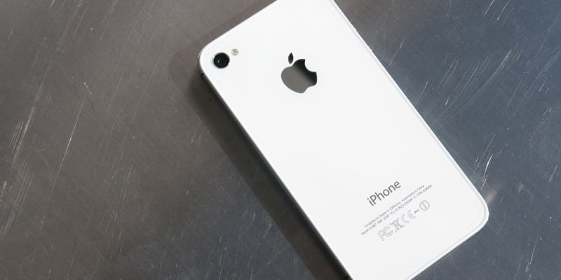 iPhone 4 возвращается: аналитики считают, что двенадцатая модель получит ретро-дизайн