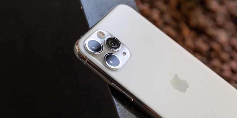 Новые iPhone делают худшие селфи, чем флагманы других брендов 2018 года