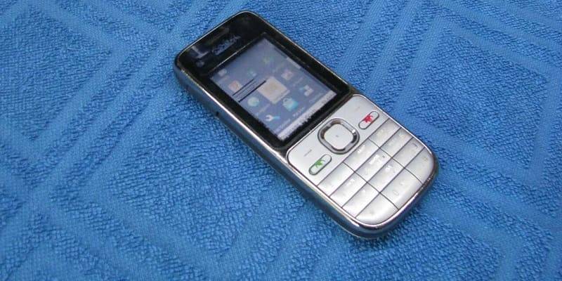 Nokia C2-01:   