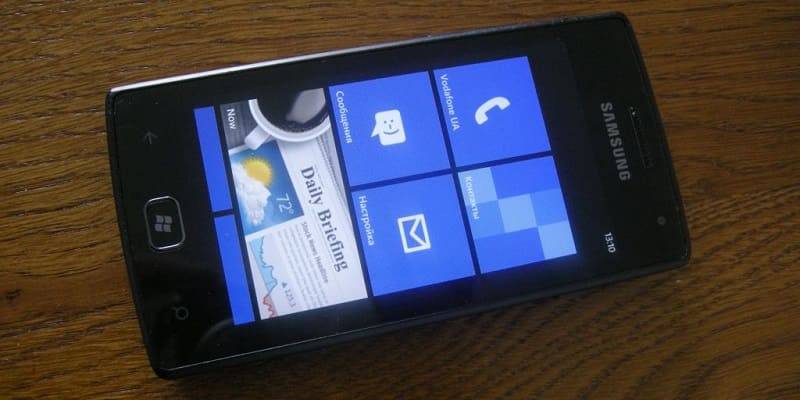 Samsung I8350 Omnia W     Windows Phone
