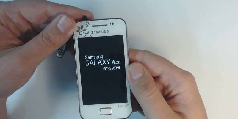     Samsung Galaxy Ace