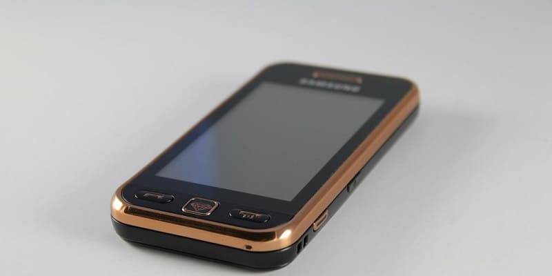 Удобный телефон Samsung GT S5230: характеристики