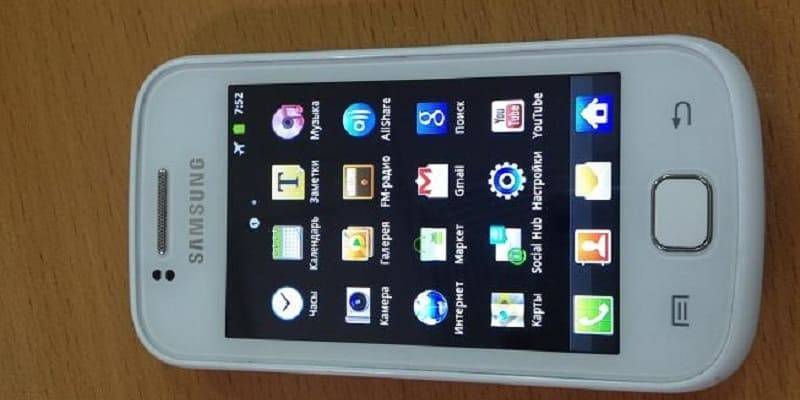 Смартфон Samsung Galaxy Gio: особенности