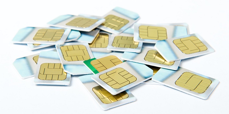 Бесплатный сыр из мышеловки: SIM-карты, которые раздают на улице, могут быть опасны