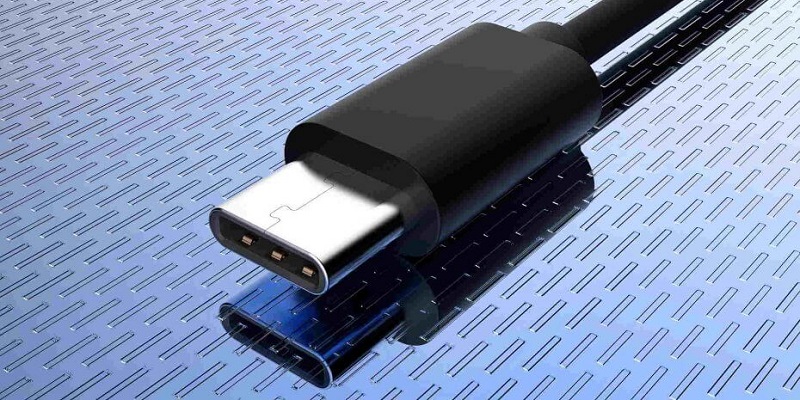 , Lightning:   Apple     USB-C