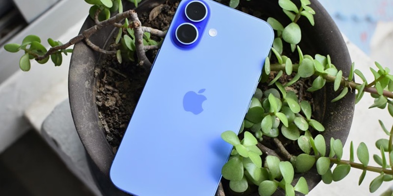 Apple бьет рекорды: iPhone 16 обгоняет предшественника и приносит миллиарды