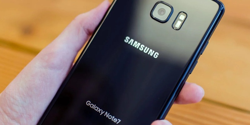 Samsung Galaxy Note 7 ����� � ������� ������ ���������� �� ������ BGR